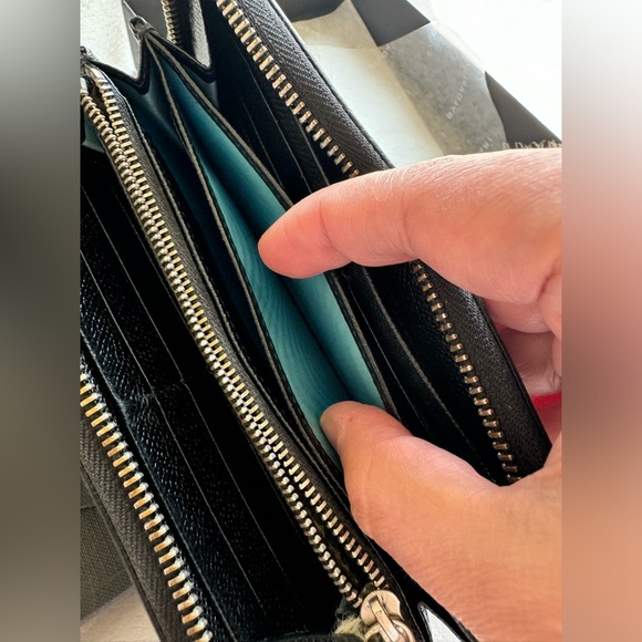 🔥Bulgari Wallet (unisex) - Picture 9 of 17